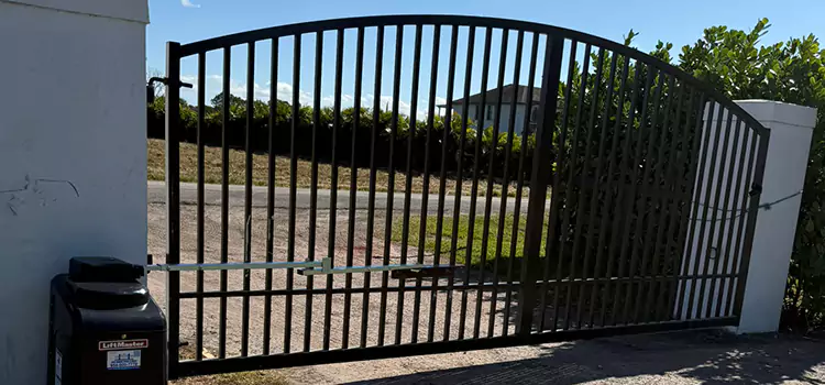 Driveway Fence Repair Niles